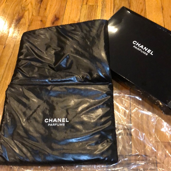 CHANEL Handbags - Chanel wet bag